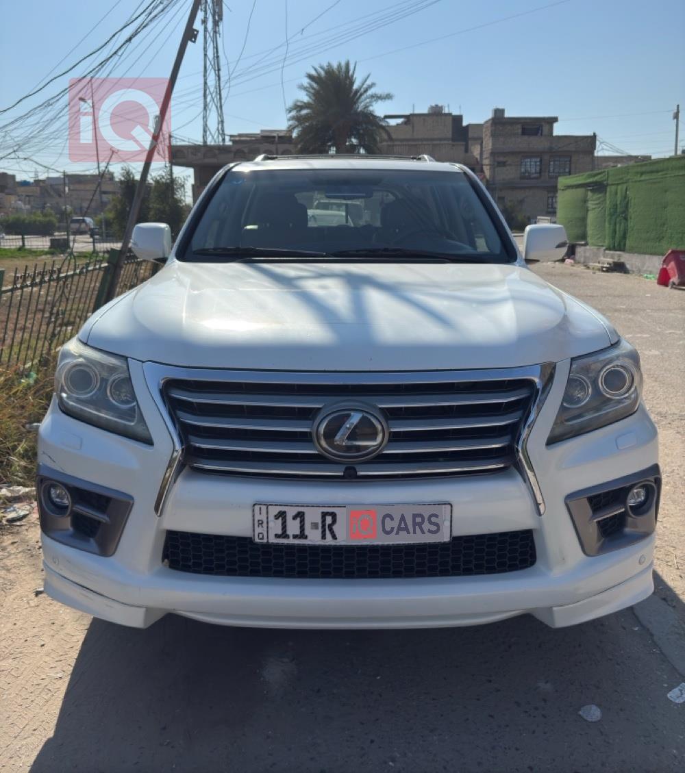 Lexus LX
